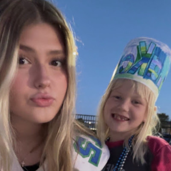 Meet your Posher, Leah - Picture 1 of 1